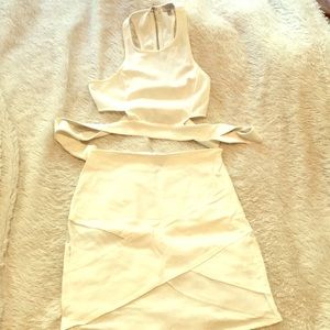 White two piece set